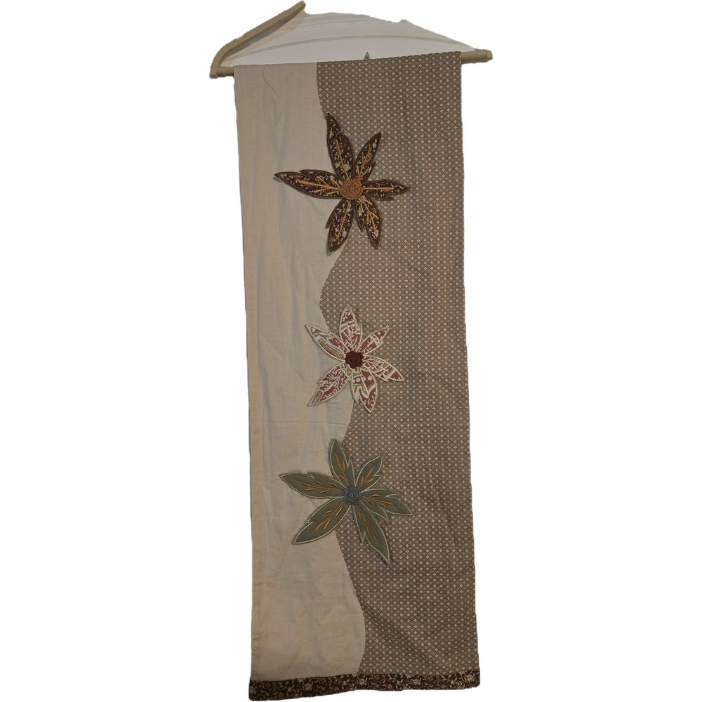 Pier 1 Floral Applique Neutral Patterned Table Runner 13x72